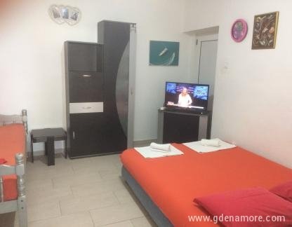 APARTAMENTOS MURIŠIĆ, , alojamiento privado en Herceg Novi, Montenegro - IMG_3290